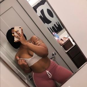 Meet your Posher, Sherita